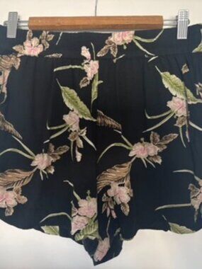 Drapey tropical shorts